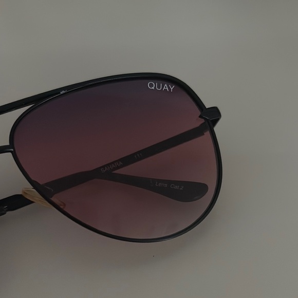 Quay Australia Black and Purple Aviator Sunglasses - Picture 4 of 4